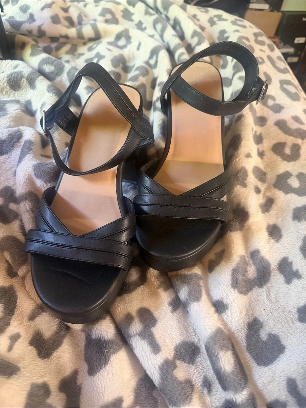 Torrid Black Strappy Block Heel Sandals Size 8.5WW Extra Wide
